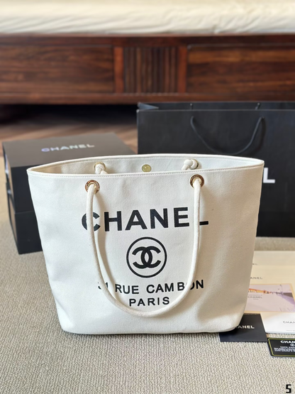 CC new arrival Vintage 24k tote bag size: 30*30 cm