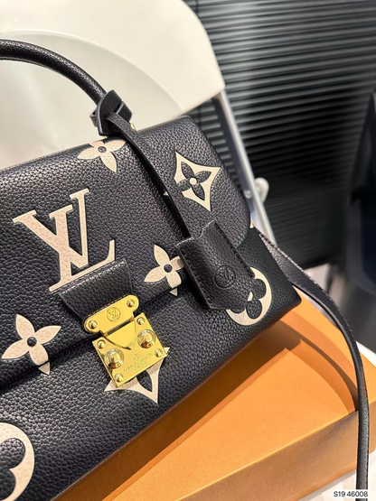 Louis new arrival hand bag size: 24*15 cm