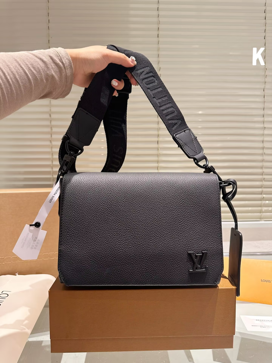 Louis new arrival District PM men bag size: 22 cm
