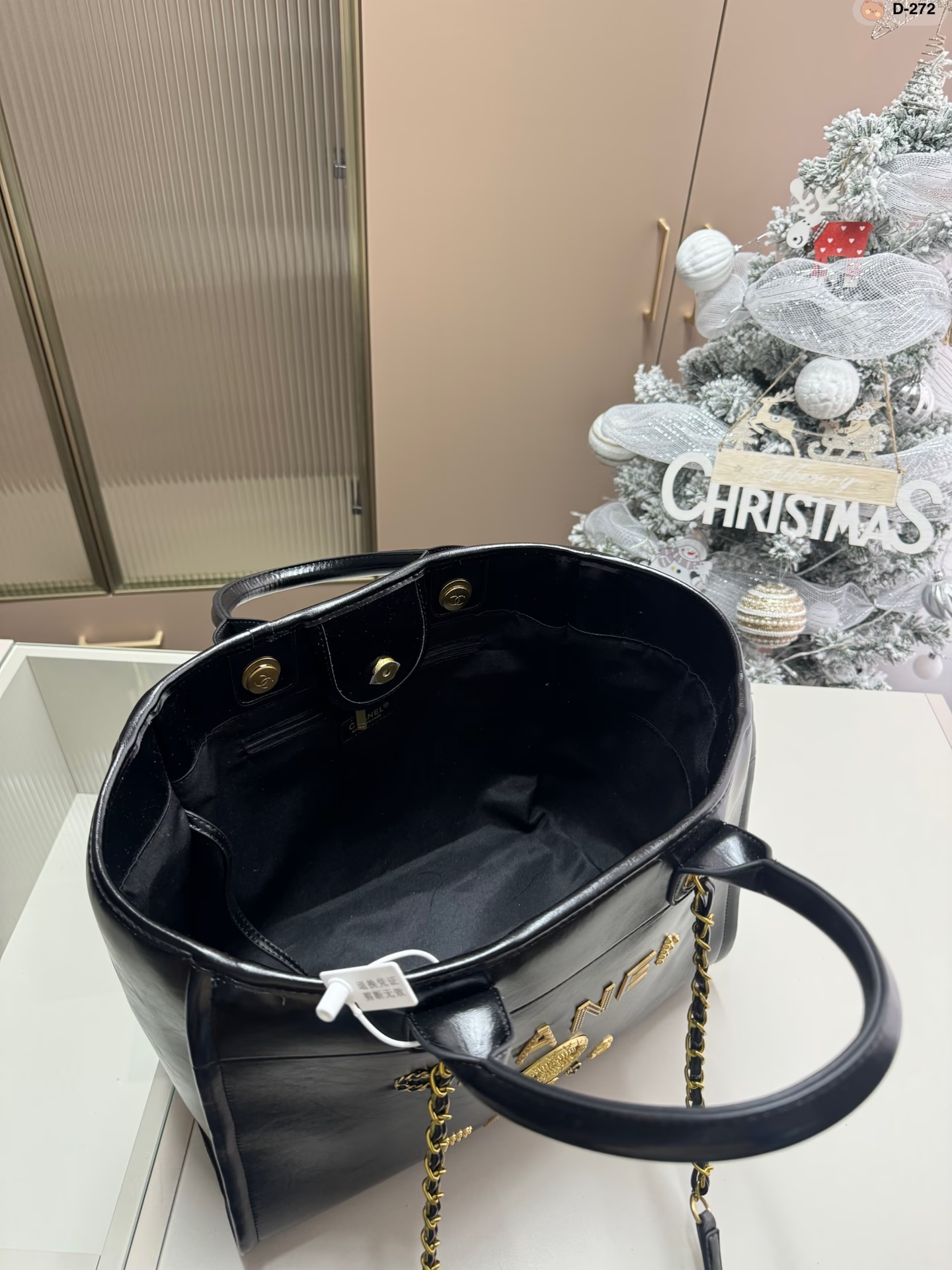 cc Calfskin Charms Medium Deauville Tote Black