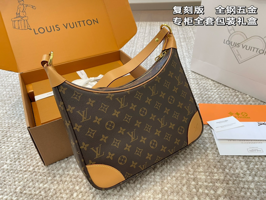 Louis new arrival hobo bag size:30*8*28cm