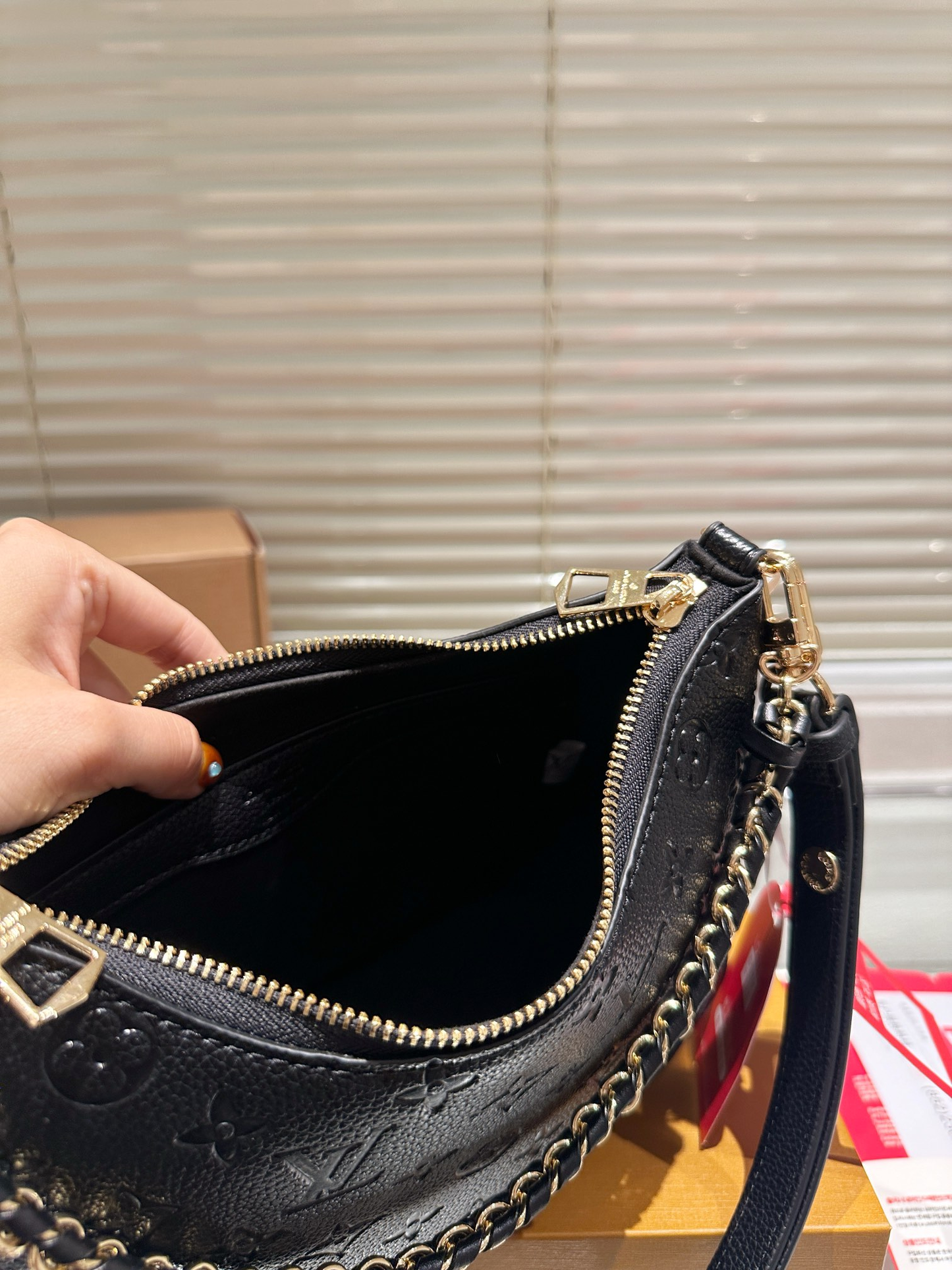 Louis new arrival vintage bag size: 26 * 19 cm