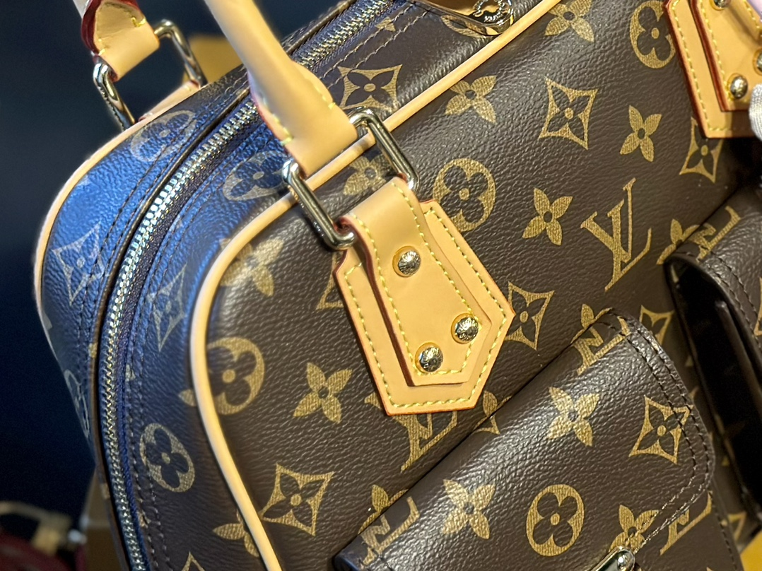Louis new arrival Manhattan vintage bag size:30 * 20cm