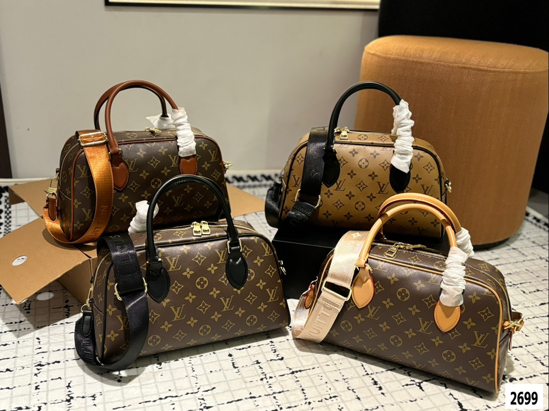 Louis new arrival tote bag size: 30*16 cm