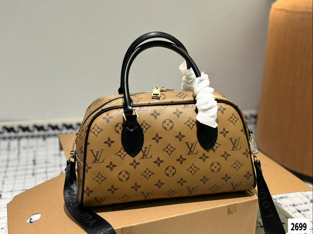 Louis new arrival tote bag size: 30*16 cm