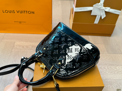 Louis 2024 new arrival bb bag size:24*18 cm