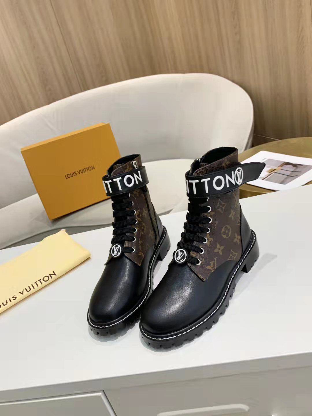 L women boots