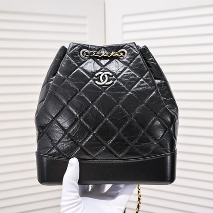 CC 17 Gabrielle backpack size : 24*23*11.5cm