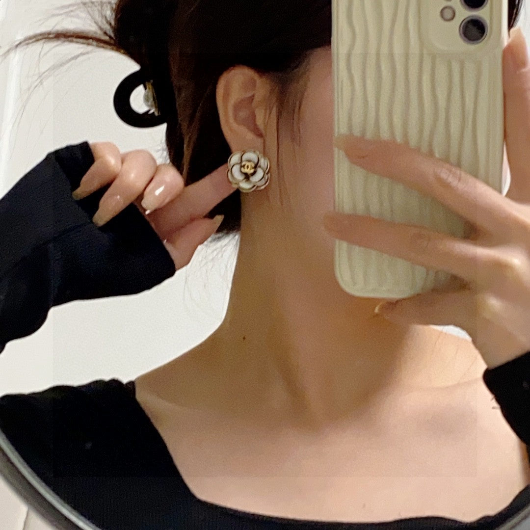 CC Earrings 0005