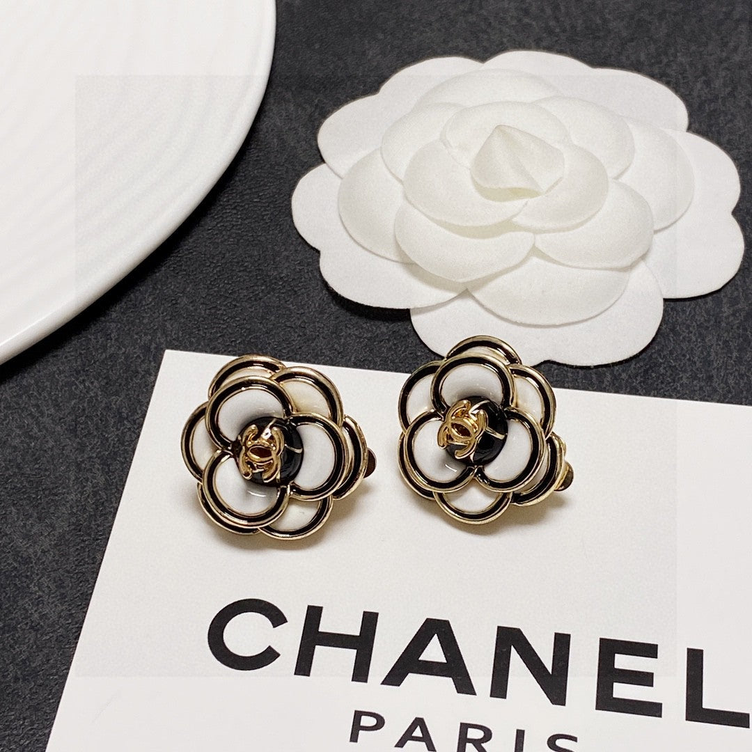 CC Earrings 0005