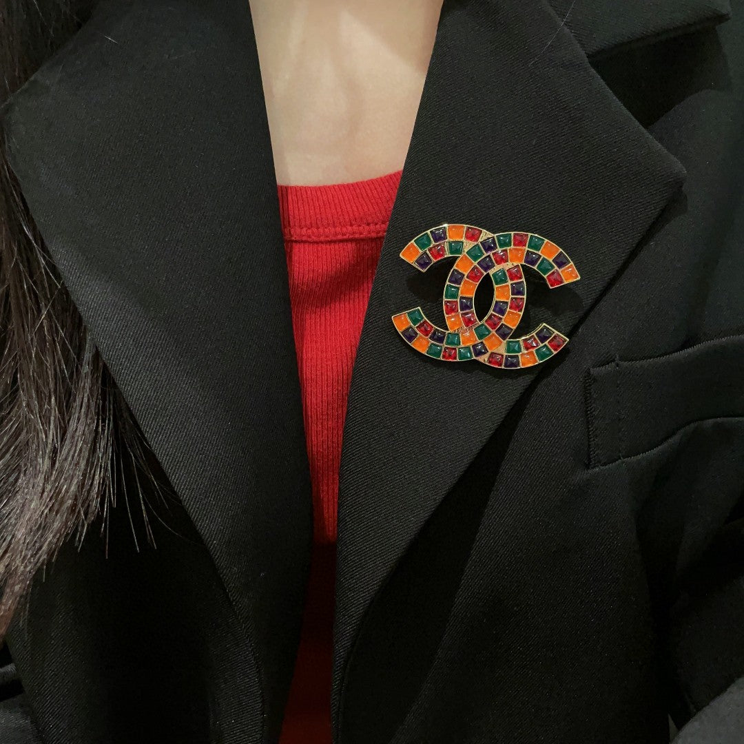 Cc brooch 0077