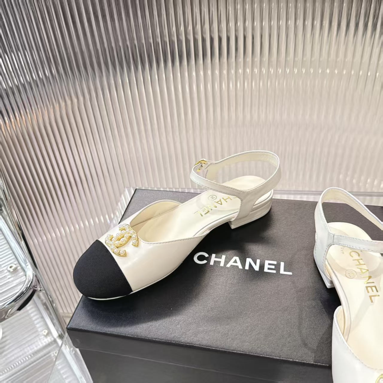 CC new arrival women 25p shoes 010 heels 1.5 cm