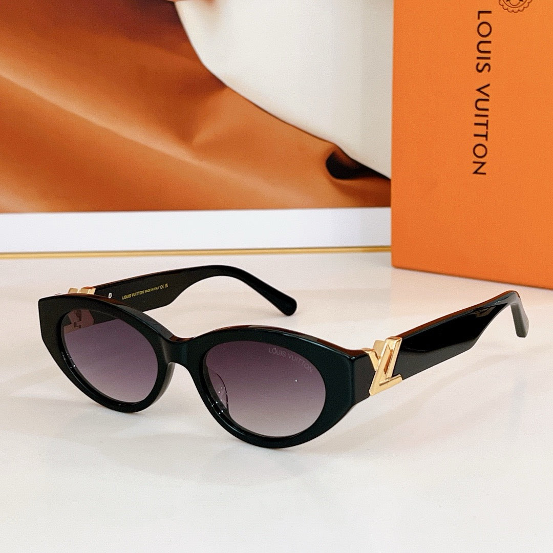Louis Eyewear SIZE: 51-20-140