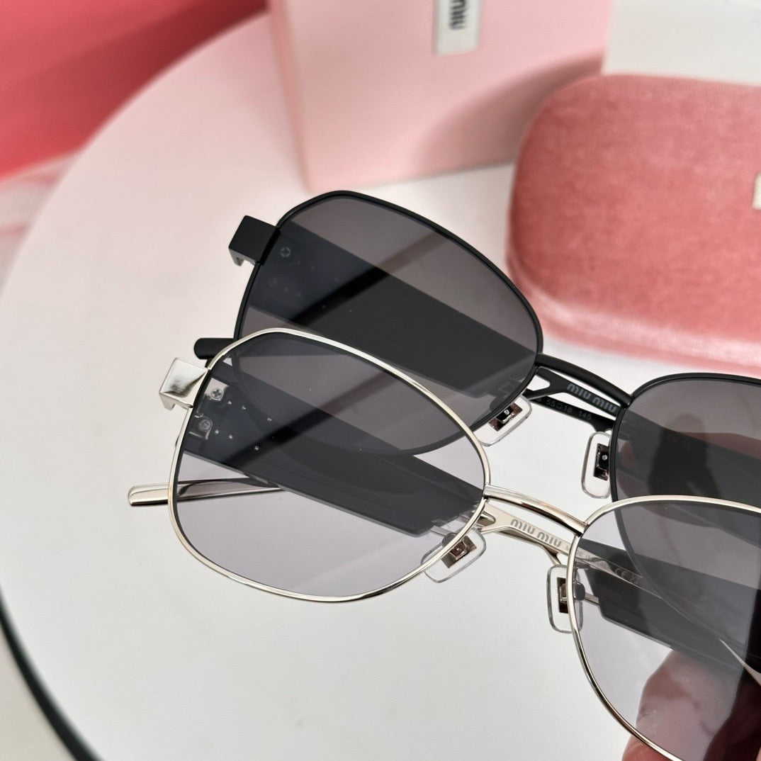 MIU MI* Eyewear SIZE: 55-18-145