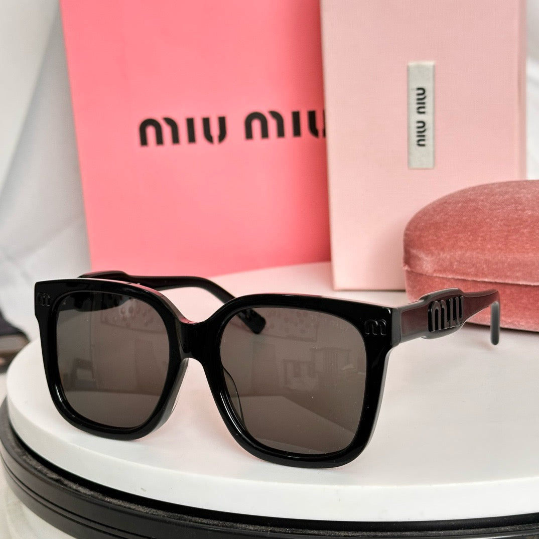MIU MI* Eyewear SIZE: 50-18-140