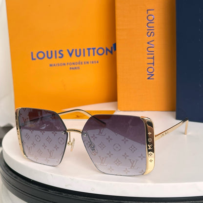 Louis Eyewear SIZE: