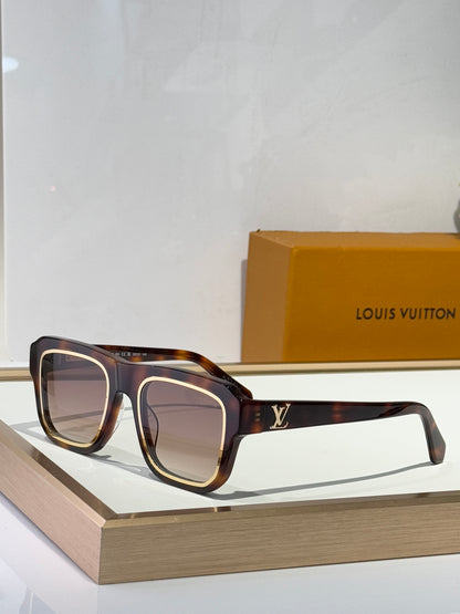 Louis Eyewear SIZE: 53-21-145