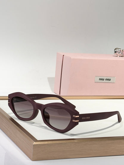 MIU MI* Eyewear SIZE: 55-20-148