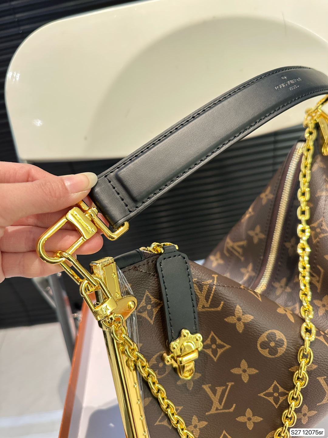 Louis new arrival luckytrunk S- lock bag size: 38*23 cm