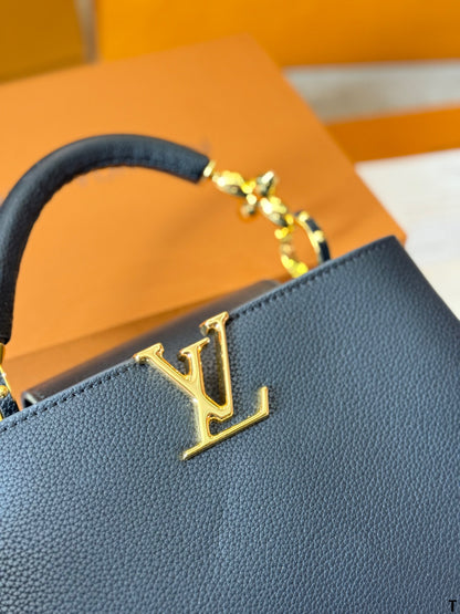 Louis new arrival capucines bag 008
