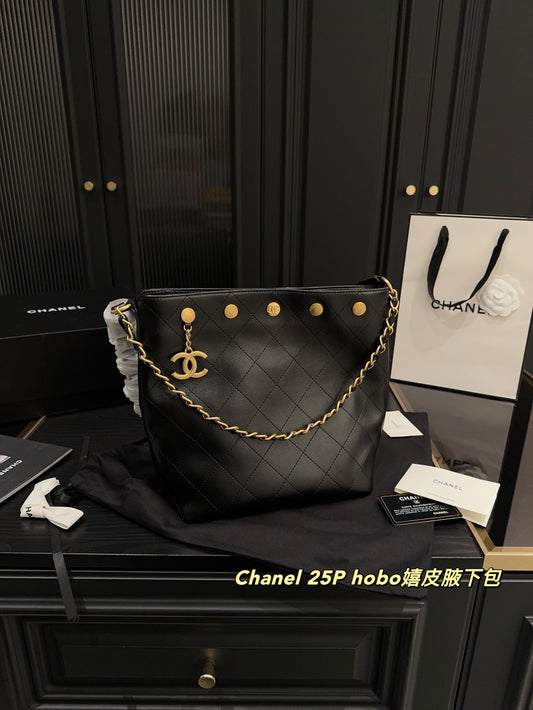 Cc new arrival 25P hobo bag size: 23*24 cm
