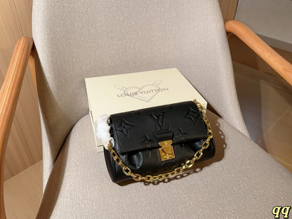 louis new arrival favourite hobo bag size: 24*14*9 cm