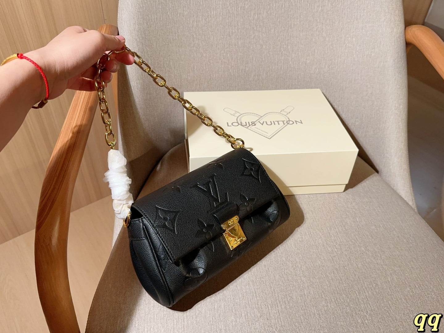 louis new arrival favourite hobo bag size: 24*14*9 cm