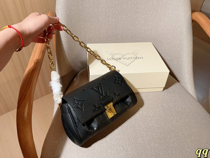 louis new arrival favourite hobo bag size: 24*14*9 cm