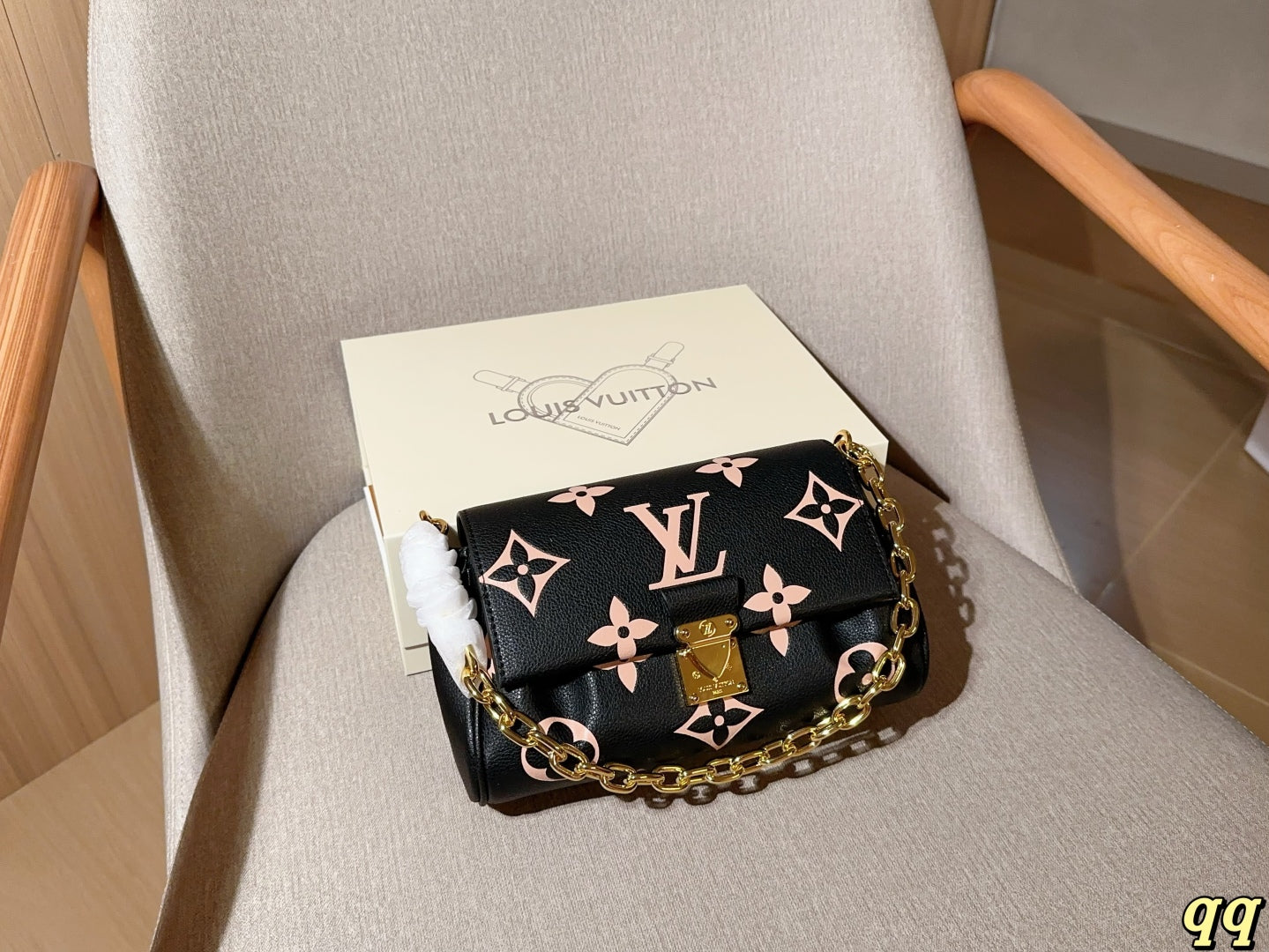 louis new arrival favourite hobo bag size: 24*14*9 cm