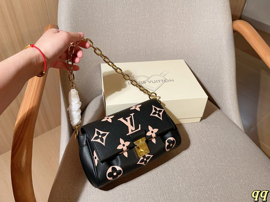 louis new arrival favourite hobo bag size: 24*14*9 cm
