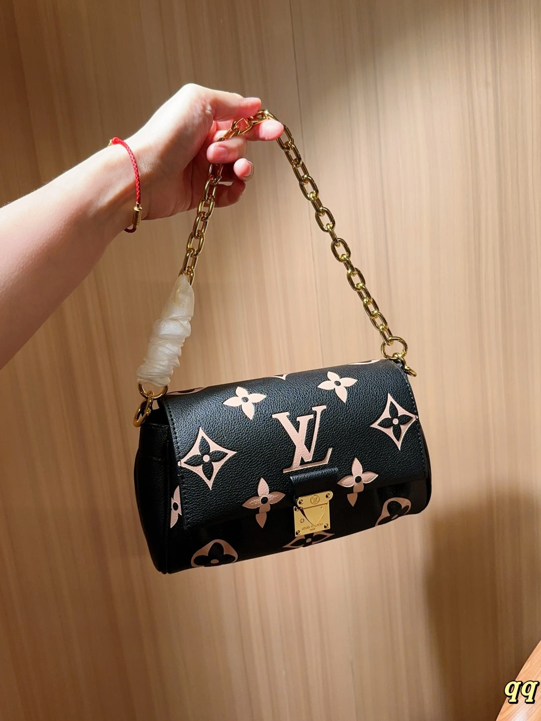 louis new arrival favourite hobo bag size: 24*14*9 cm