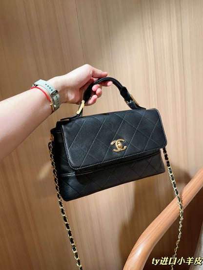 CC new arrival 25a hobo bag size: 28*18*7 cm