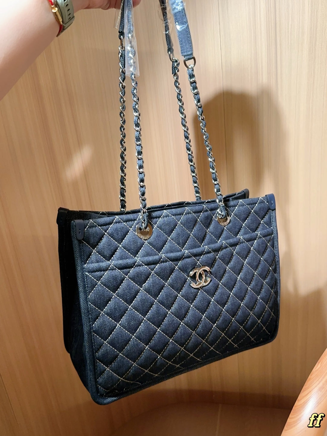 CC new arrival vintage denim tote bag size: 33*25*13 cm