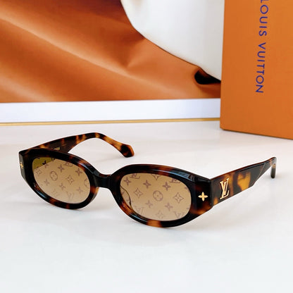 Louis Eyewear SIZE: 51-23-145