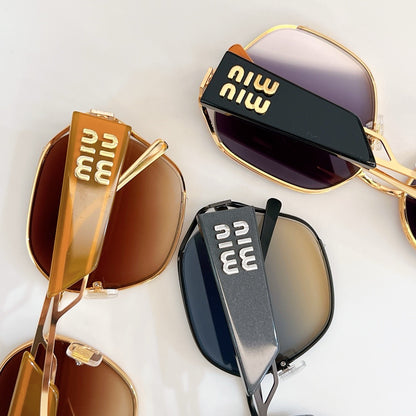 MIU MI* Eyewear SIZE: 56-18-142