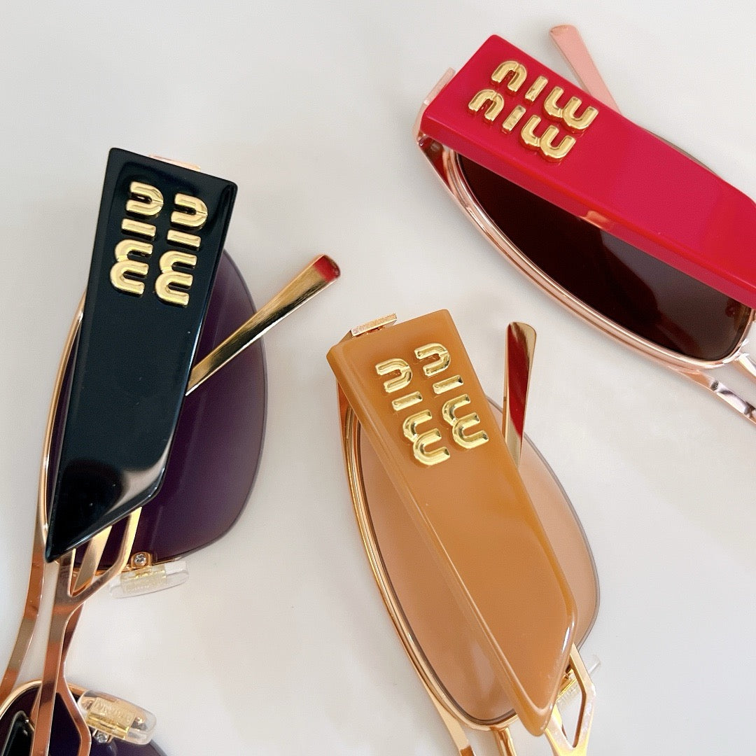 MIU MI* Eyewear SIZE: 56-18-142