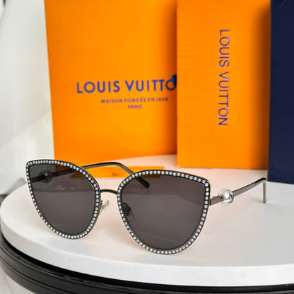 Louis Eyewear SIZE: