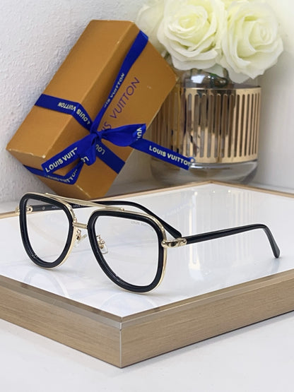 Louis Eyewear SIZE: 58-17-145