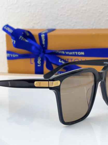 Louis Eyewear SIZE: 57-16-145