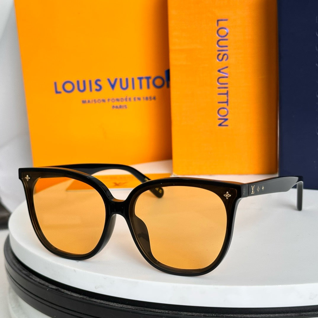 Louis Eyewear SIZE: 55-18-145