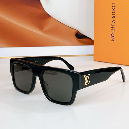 Louis Eyewear SIZE: 54-19-148