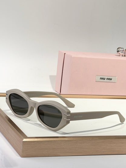 MIU MI* Eyewear SIZE: 55-20-148