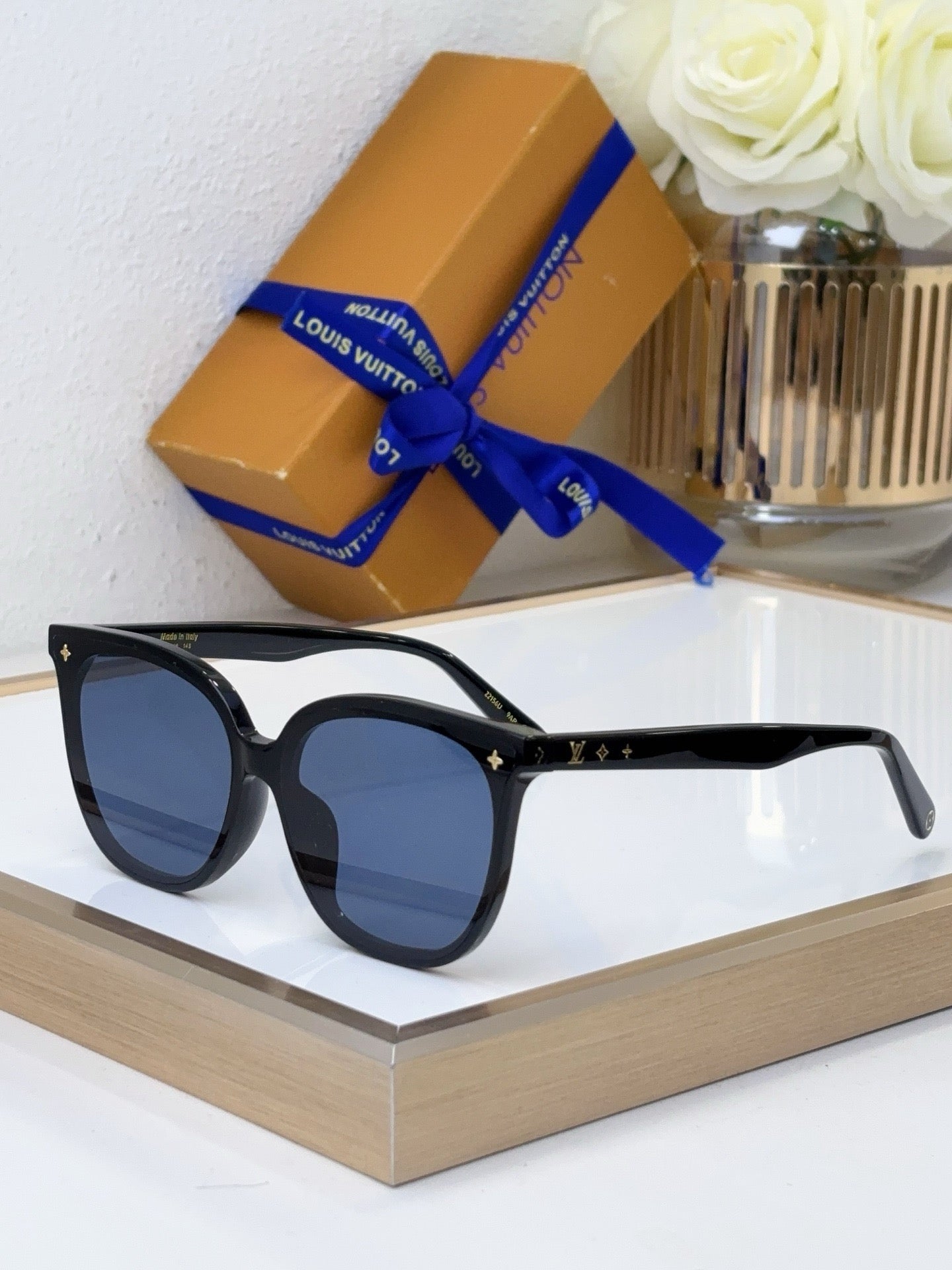 Louis Eyewear SIZE: 63-17-145