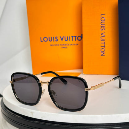 Louis Eyewear SIZE: 55-19-145