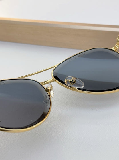 Louis Eyewear SIZE: 63-13-145