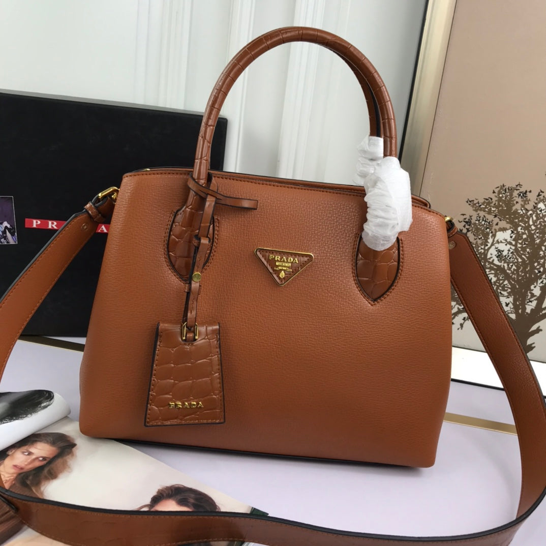 Pra new arrival bag 66153  size: 30*24*14 cm