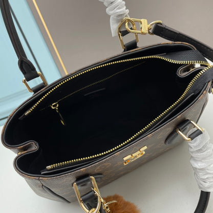 Louis new arrival handbag size: 33-22-16cm