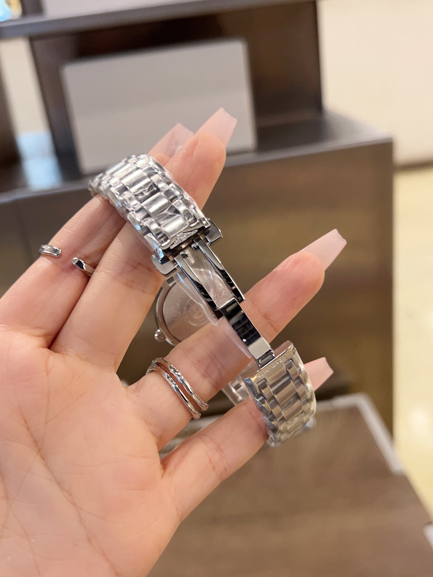 Lg  Women's 26.5mm