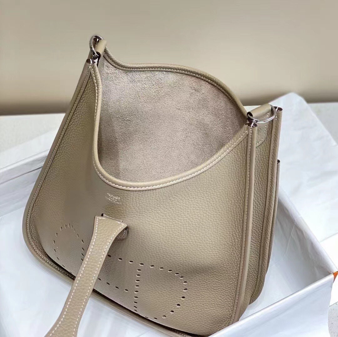 H Evelyne29 new arrival 07 size : 29*30 cm