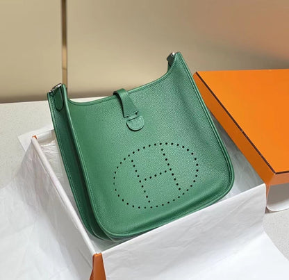 H Evelyne29 new arrival 04 size : 29*30 cm